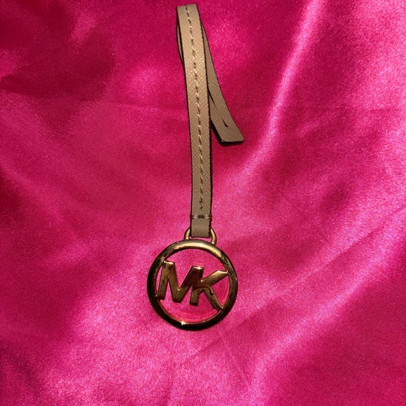 Michael Kors Tan Kellen Bag - Picture 5 of 5